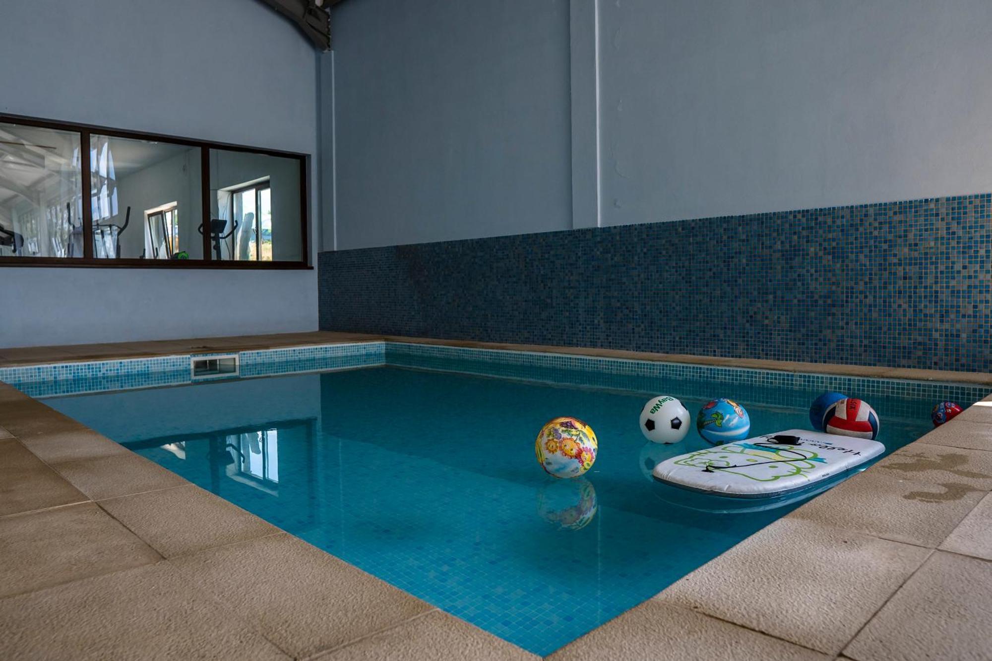 Aquacool Hotell Crasna  Exteriör bild