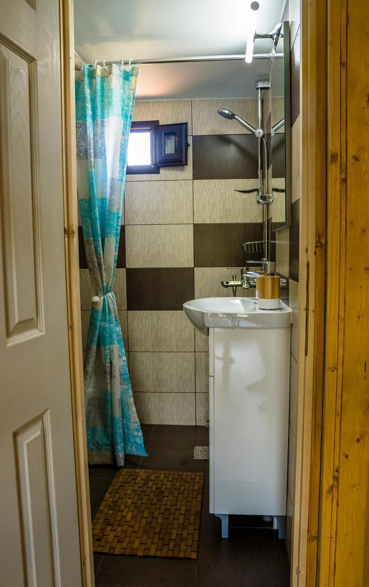 Aquacool Hotell Crasna  Exteriör bild